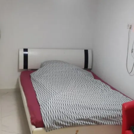 2 Trọ Trái Chung Nhau Buồng Tắm Và Nhà Vệ Sinh Pensión *