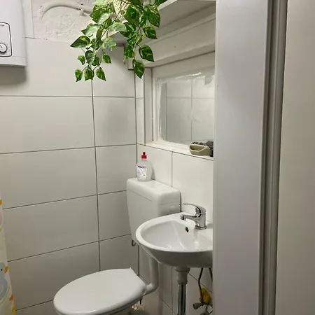 Casa de hóspedes 2 Trọ Trái Chung Nhau Buồng Tắm Và Nhà Vệ Sinh *