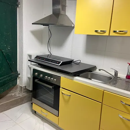 2 Trọ Trái Chung Nhau Buồng Tắm Và Nhà Vệ Sinh * Maguncia