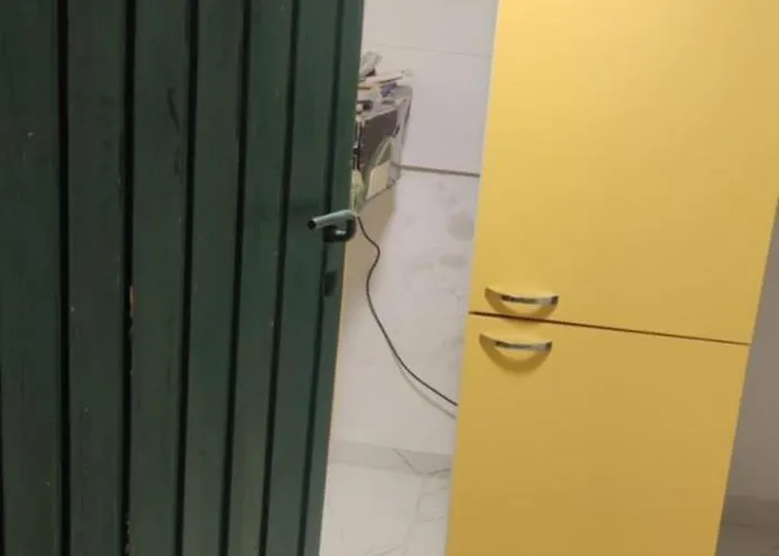 ゲストハウス 2 Phong Tro Trai Chung Nhau Buong Tam Va Nha Ve Sinh *